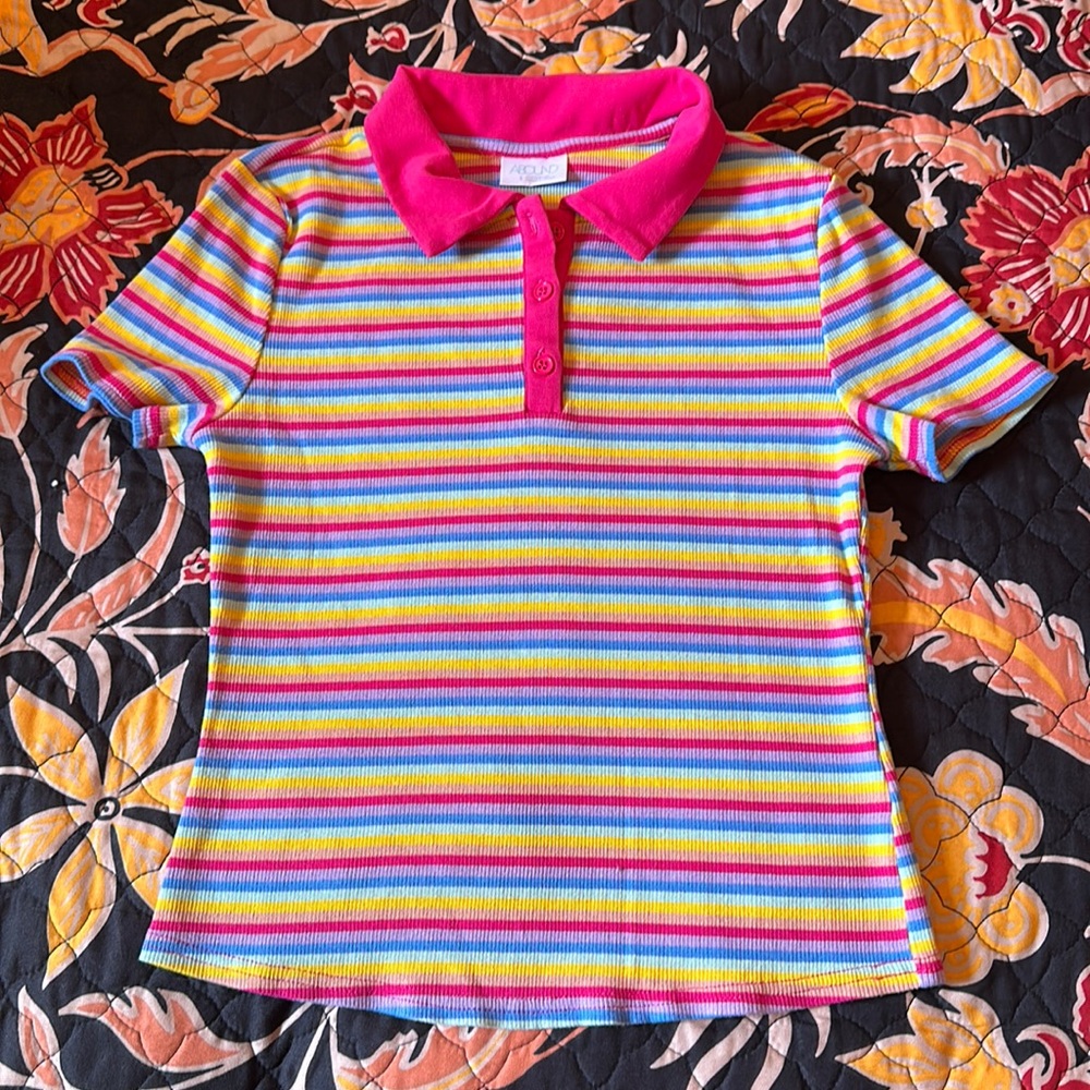 Beautiful & Bright Abound Top!